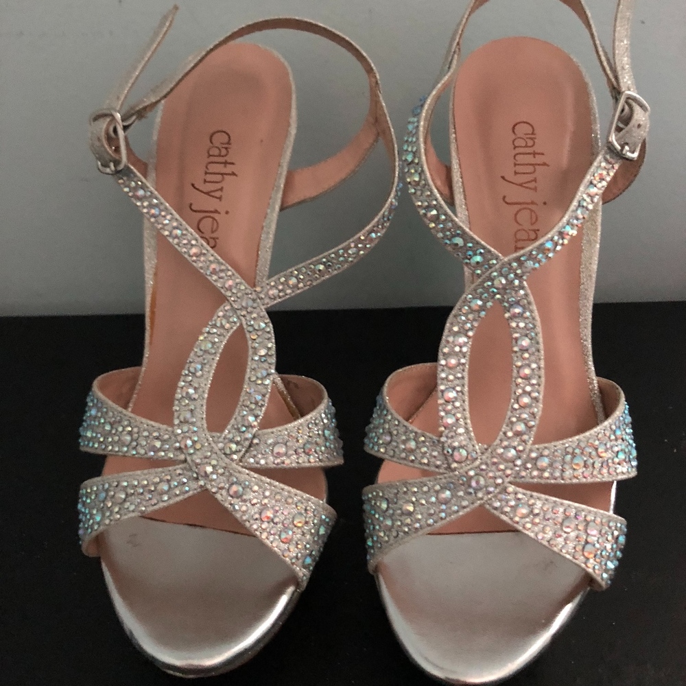 Heels - Picture 2 of 5